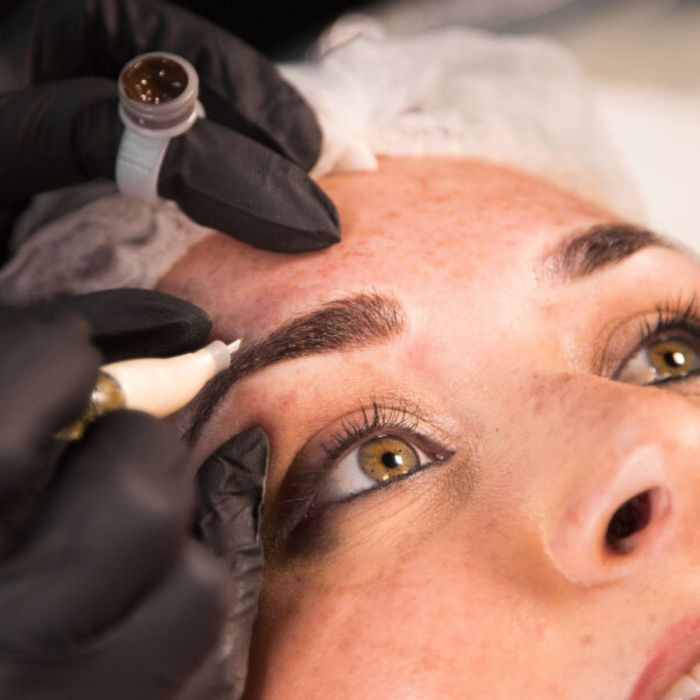 MICROBLADING VS OMBRE POWDER BROWS