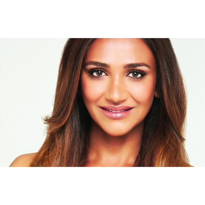 HD BROWS CO-FOUNDER AND CEO, NILAM HOLMES-PATEL, WINS SME BUSINESS AWARD!